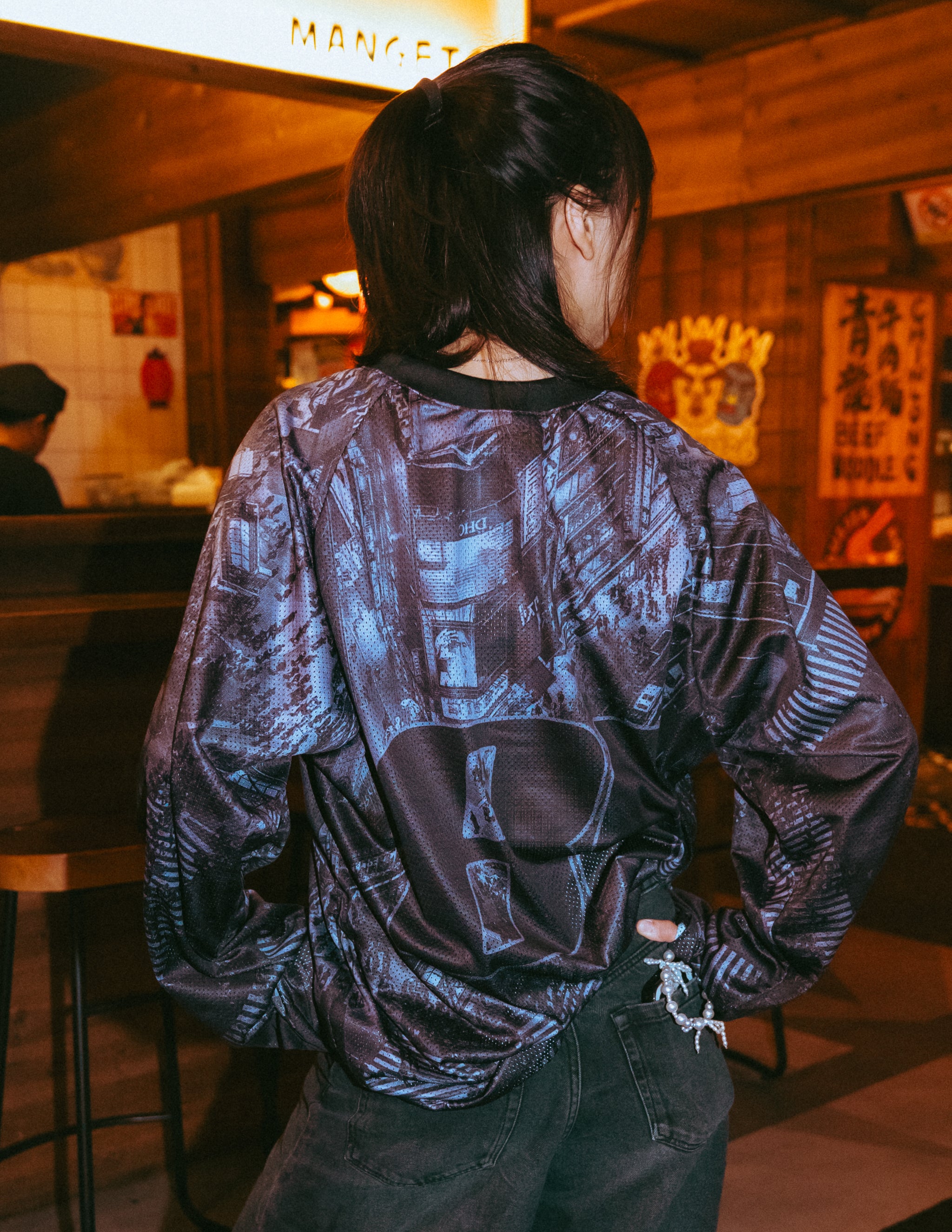 “Shibuya” Longsleeve in Black