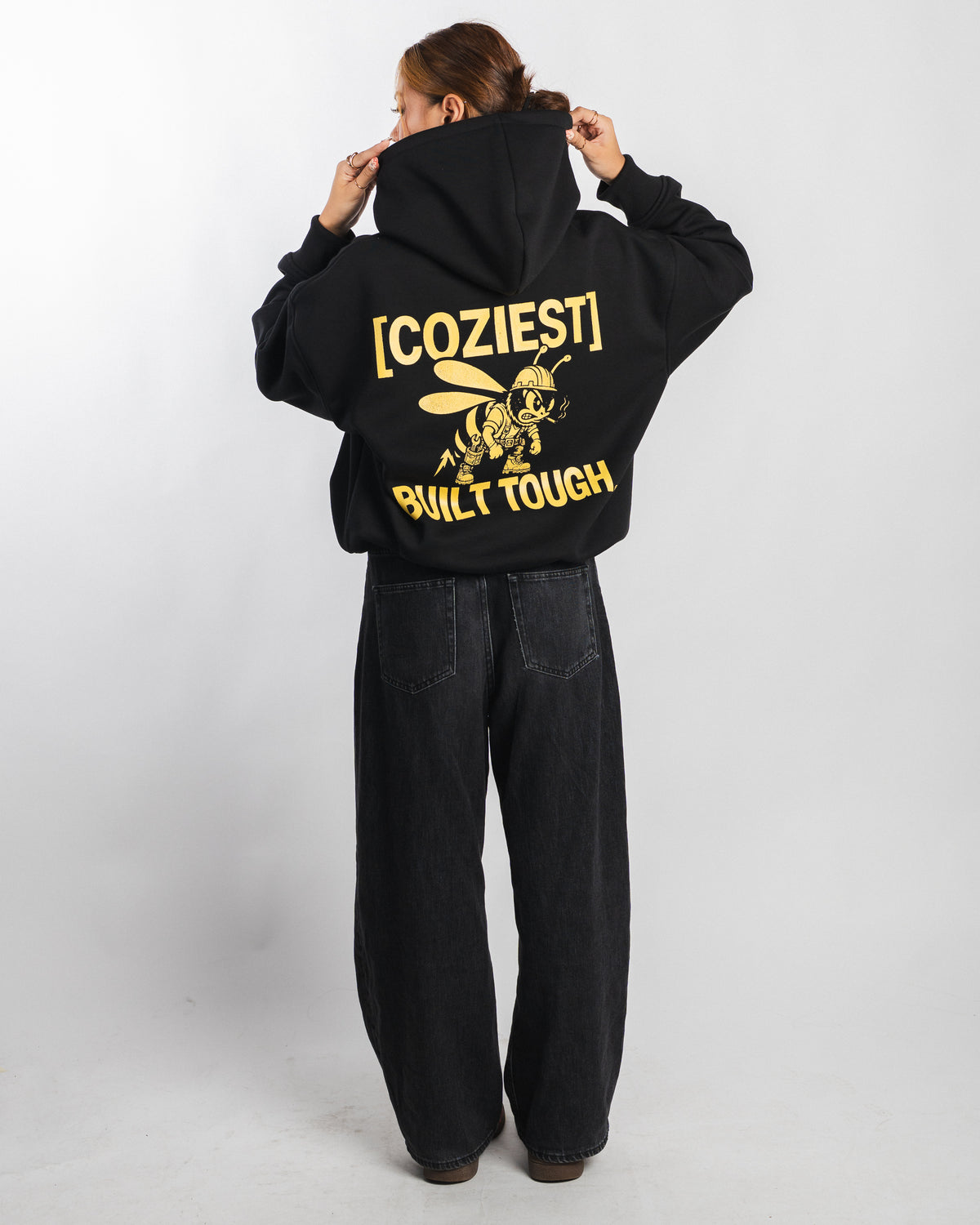 "Beeuilt" Hoodie in Black