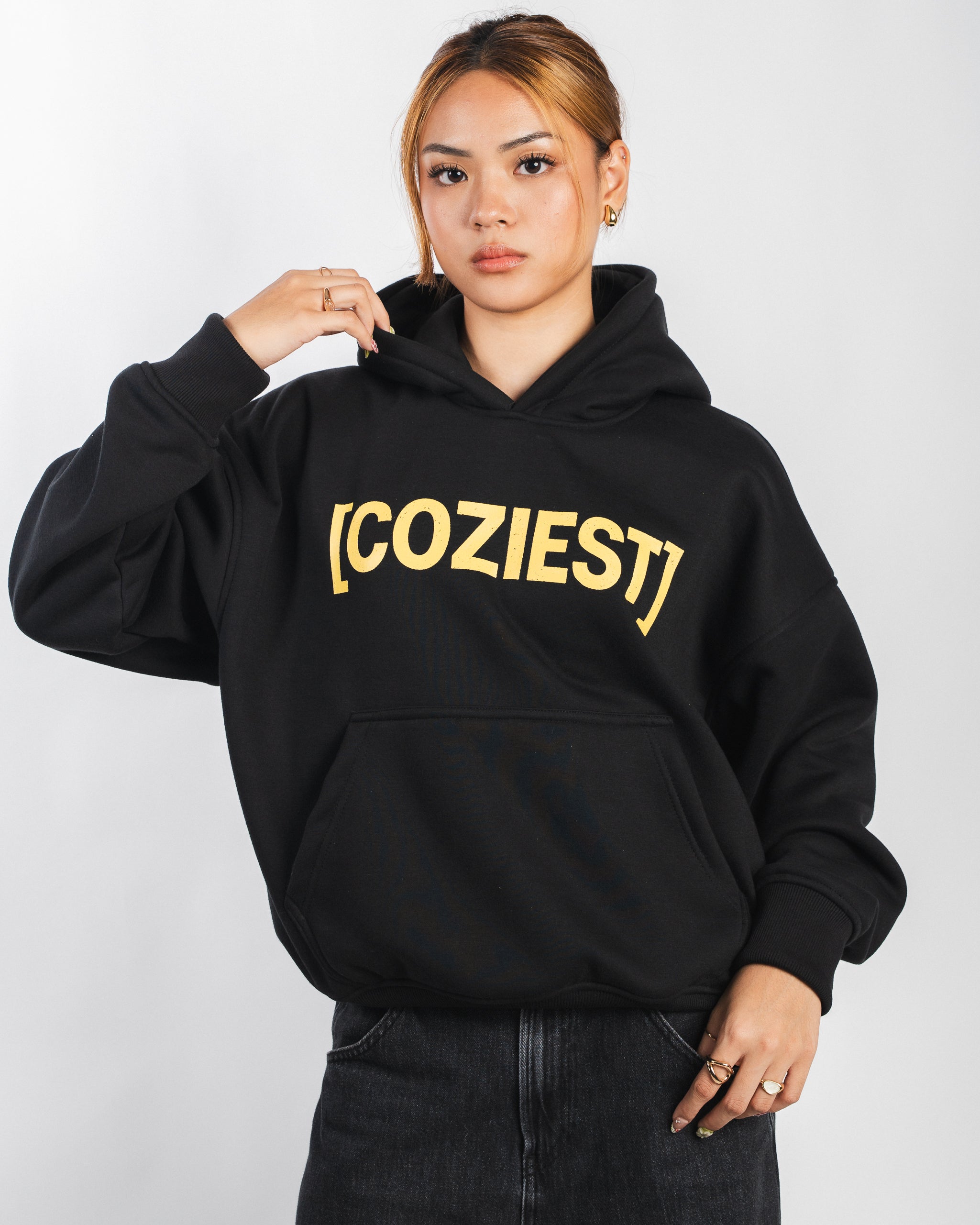 "Beeuilt" Hoodie in Black