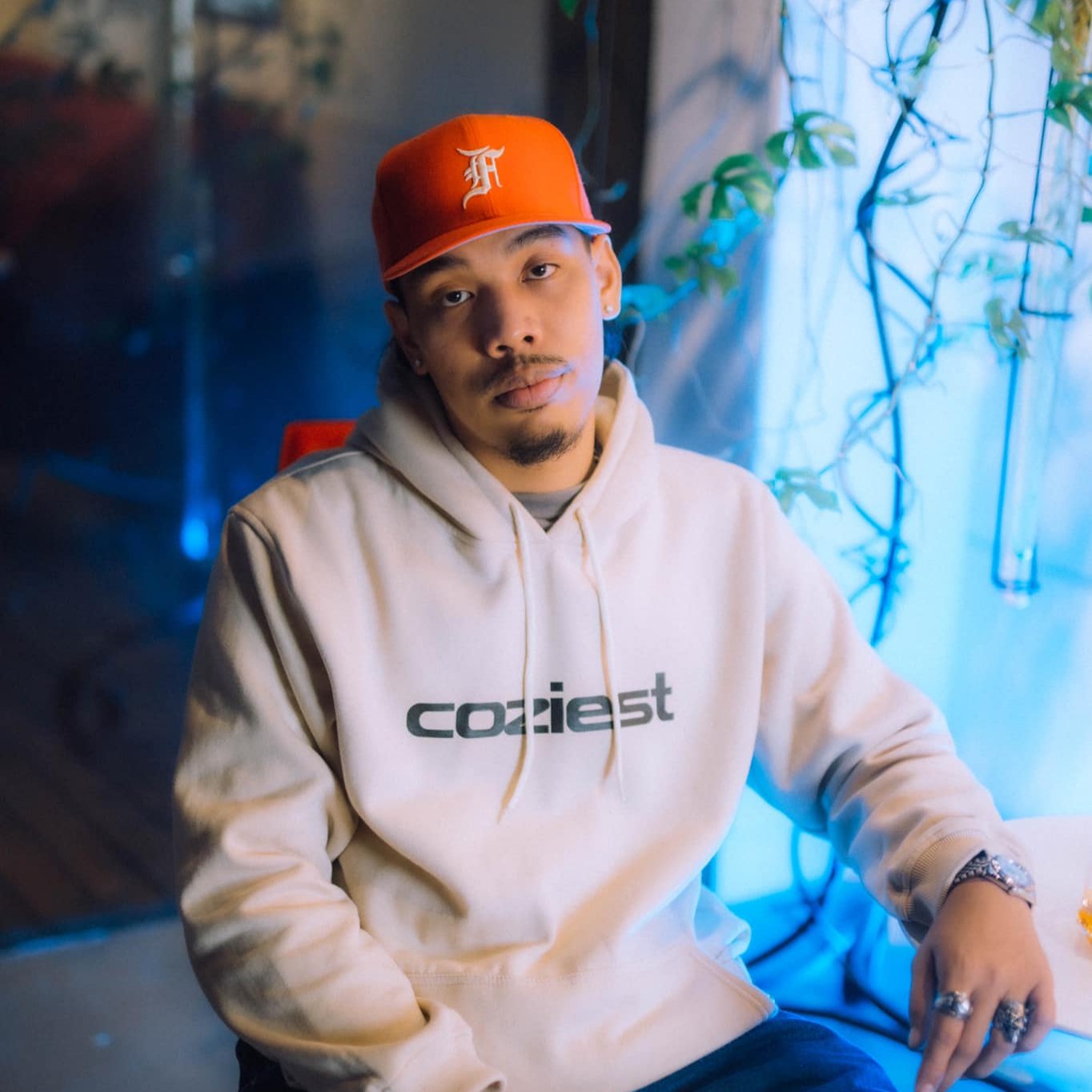 "kuatro" Hoodie