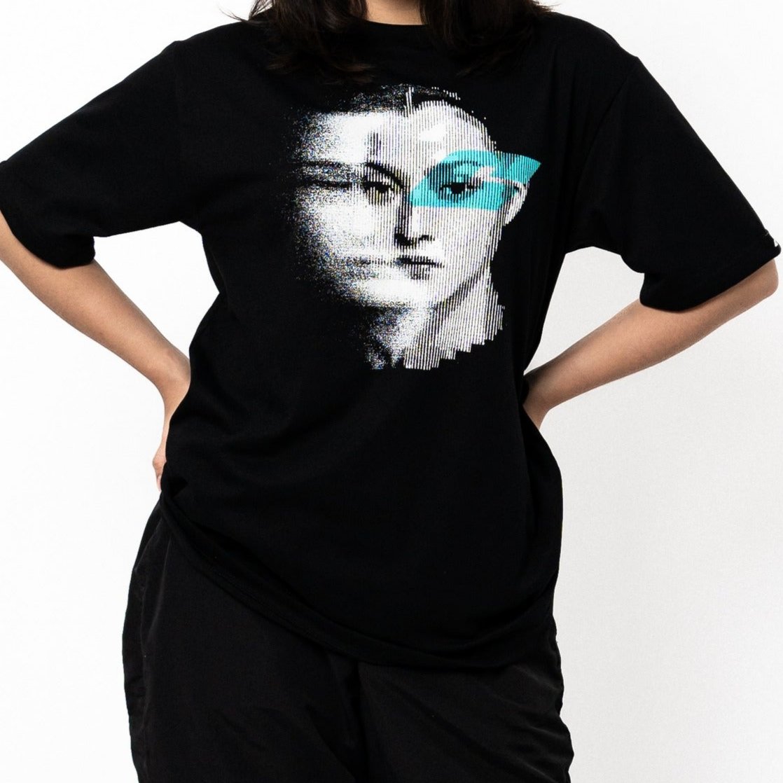 "Devon" in Black Colorway