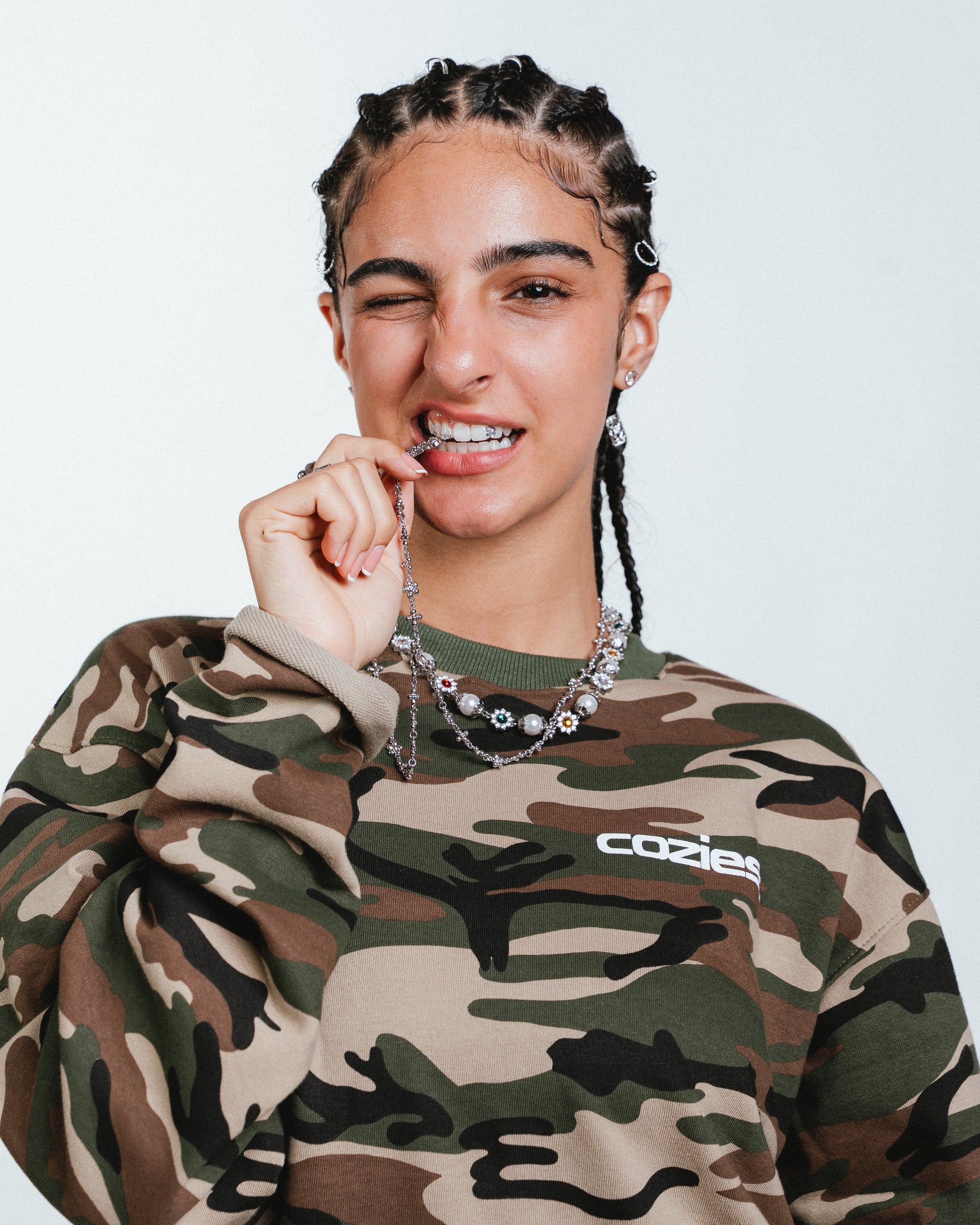 "Veil" Pull Over