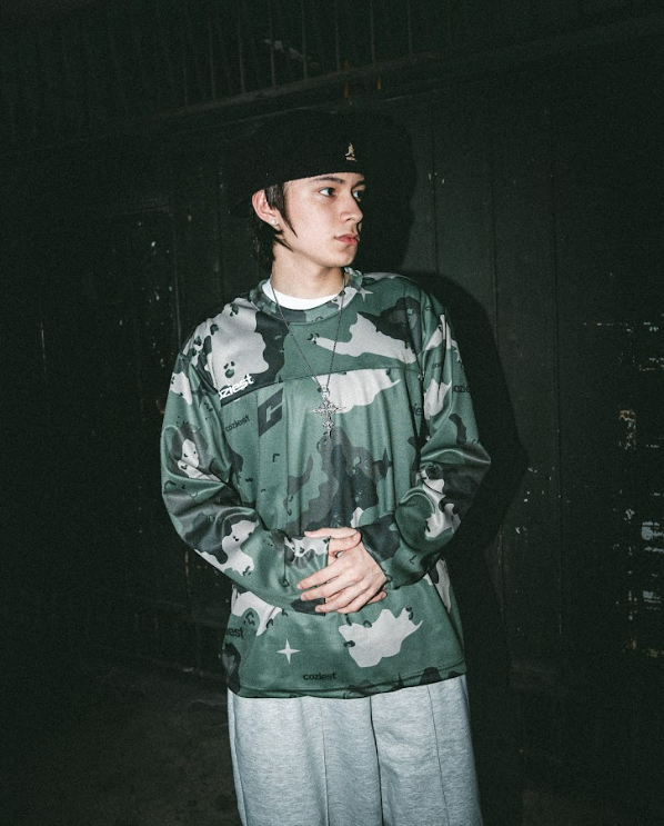 "Camou" Longsleeve in Beige,Black and Green Colorway