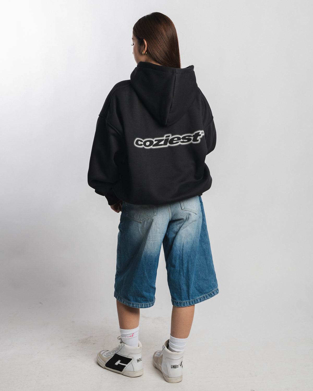 "Italic Outline" Hoodie in Black